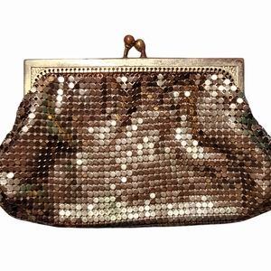 Vintage Whiting & Davis Gold Mesh Kisslock Change Purse